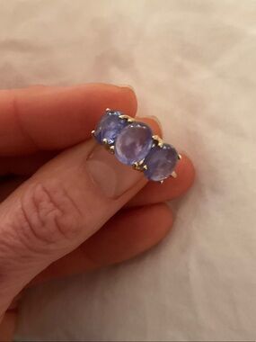 Sweetest “Gumdrop ring” 💜 14k and tanzanite